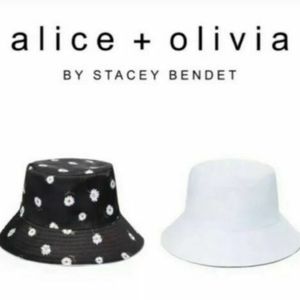 Alice and olivia reversible bucket hat, FFF